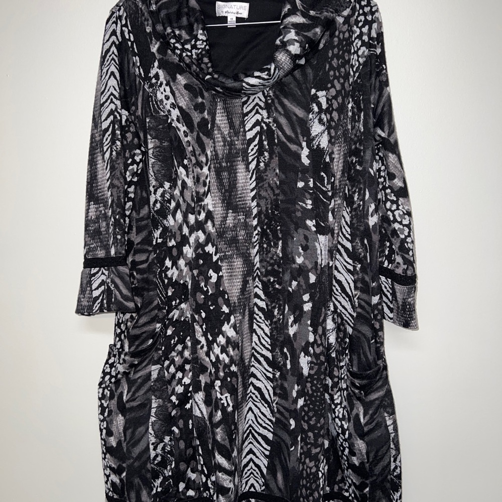 Signature by Robbie Bee Womens Black White Print Cowl Neck Size 1X Sweater Dress